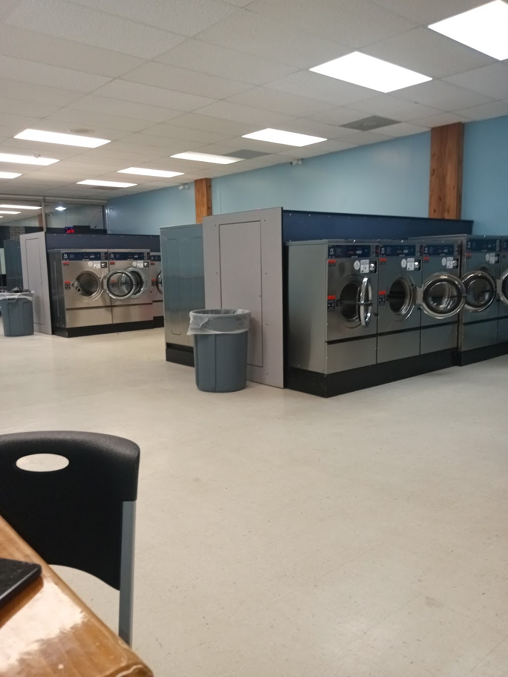 DeSoto Laundry | 410 N Main St, De Soto, MO 63020, USA | Phone: (314) 520-3025