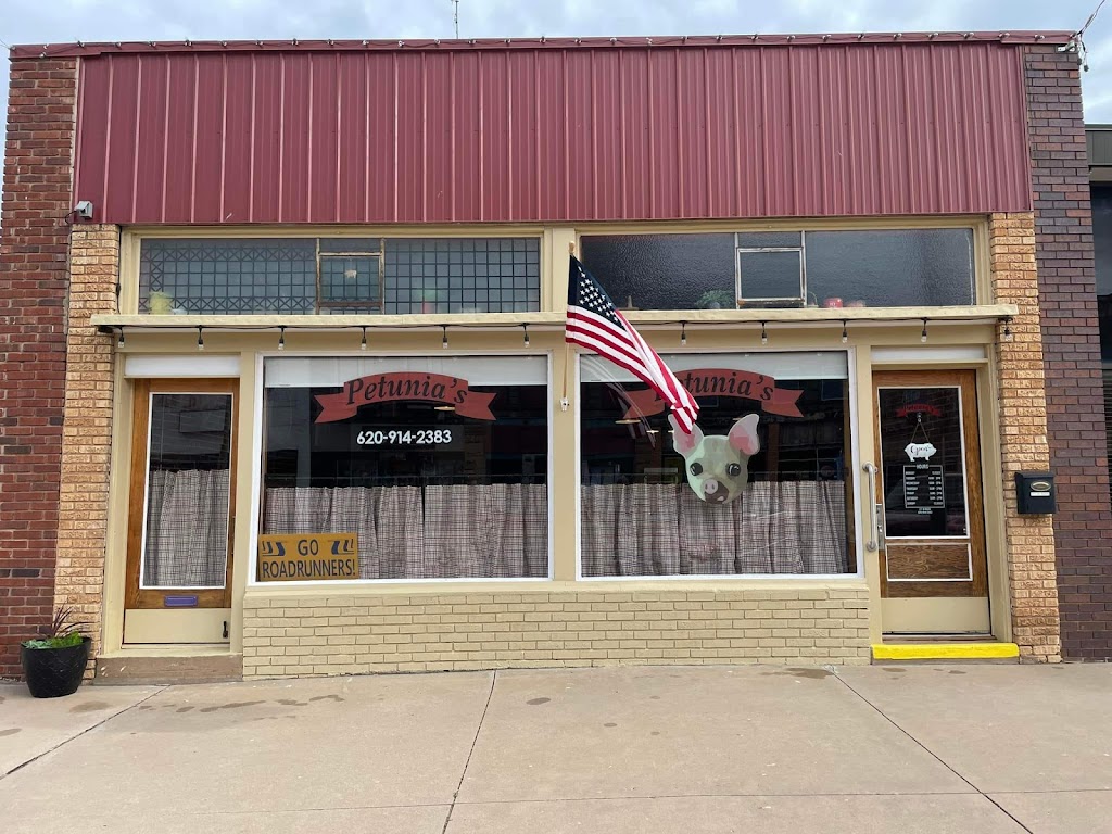 Petunias Eatery | 211 W Main St, Anthony, KS 67003, USA | Phone: (620) 914-2383