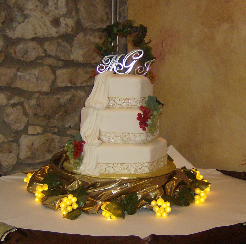 Mary Poppins Cake Factory & Chocolate Fountain Rental | 517 Water St, Woodville, OH 43469, USA | Phone: (419) 849-2997