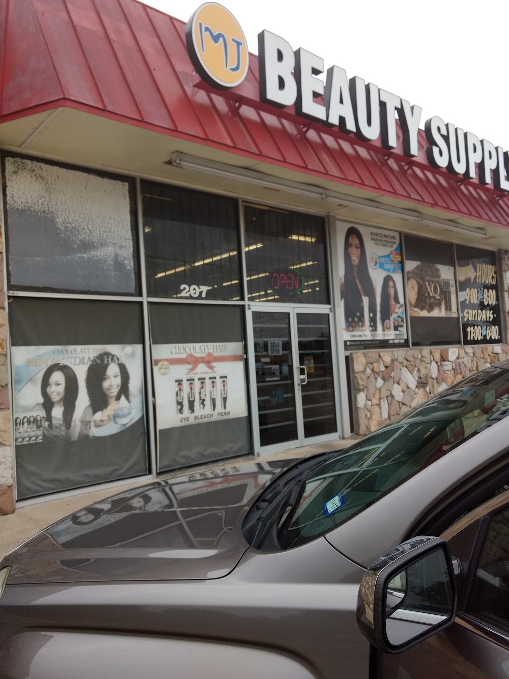 M J Beauty Supply | 207 W Pleasant Run Rd, Lancaster, TX 75146, USA | Phone: (972) 275-0305