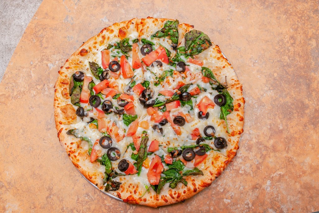 La Bella Pizzeria | 8948 Cleveland Rd, Clayton, NC 27520, USA | Phone: (919) 209-9939