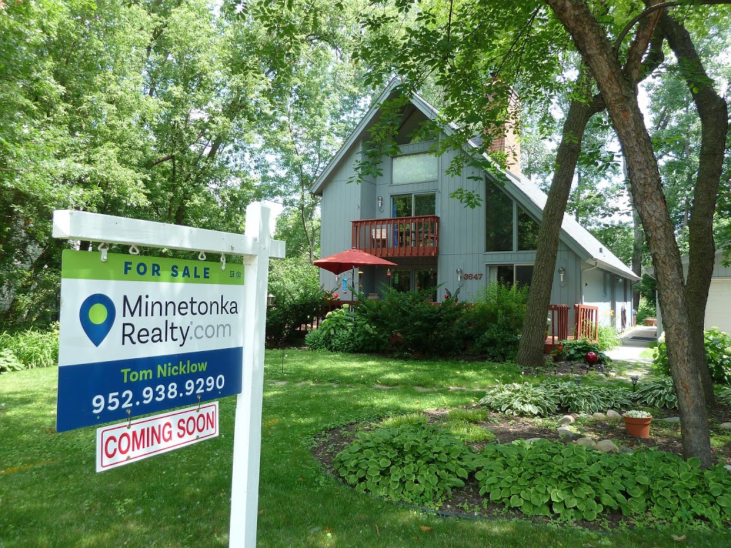 Minnetonka Realty | 16301 Kensington Ct, Minnetonka, MN 55345, USA | Phone: (952) 938-9290