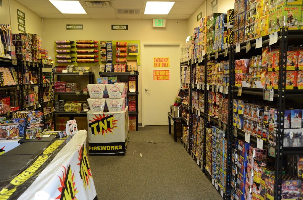 Fuse Fireworks | 3391 US-41 ALT Unit D, Clarksville, TN 37043, USA | Phone: (931) 546-9624