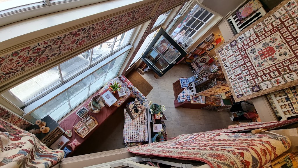 Den Haan & Wagenmakers B.V. (Dutch Quilt Shop) | Nieuwezijds Voorburgwal 95, 1012 RE Amsterdam, Netherlands | Phone: 020 620 2525