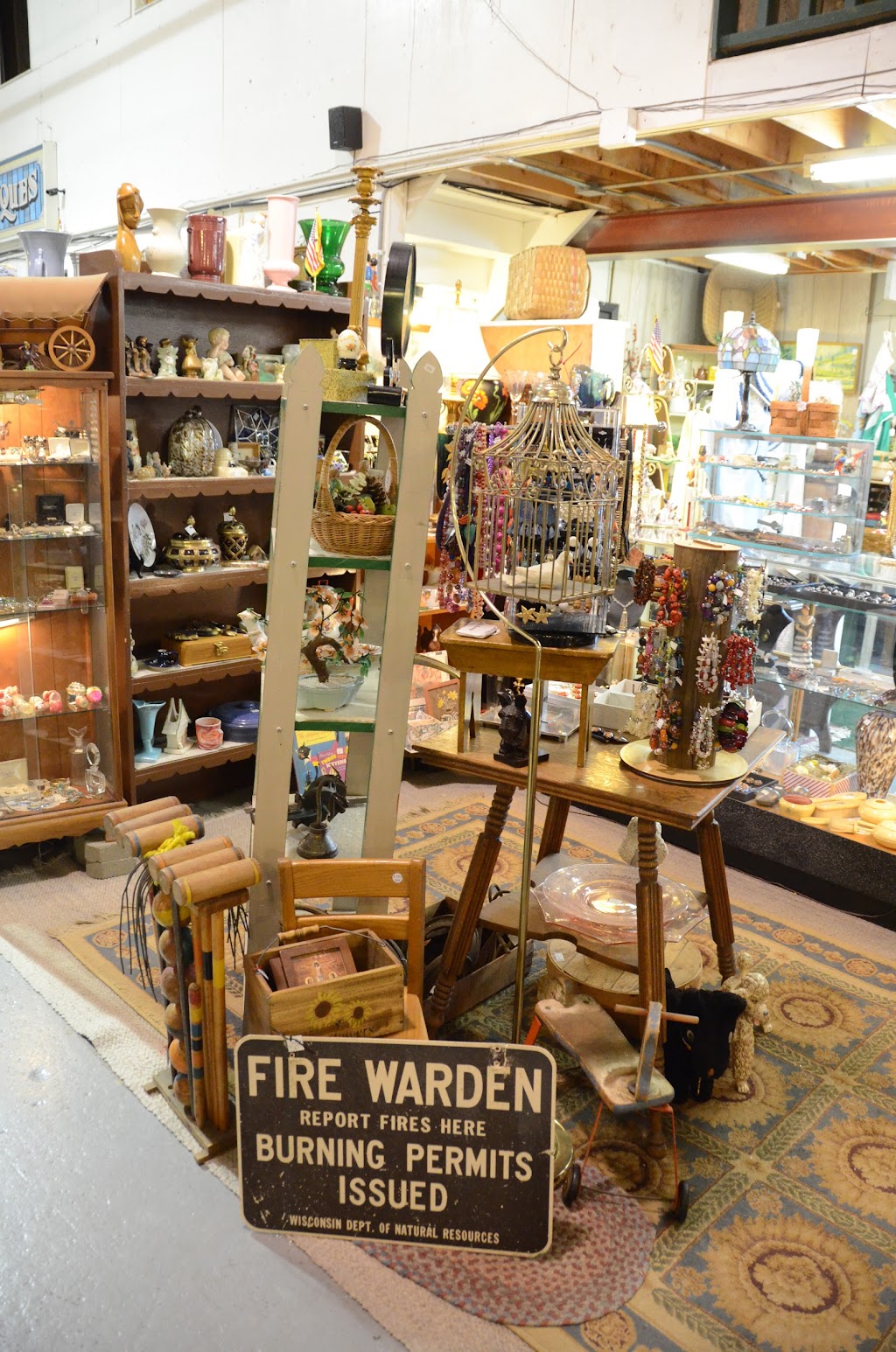 Pilgrim Antique Mall | W156N11500 Pilgrim Rd, Germantown, WI 53022, USA | Phone: (262) 250-0260