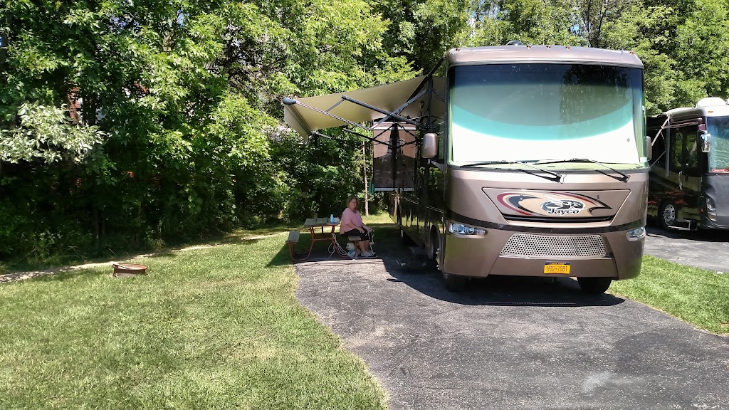 Royal Motel & Campgrounds | 3333 Niagara Falls Blvd, North Tonawanda, NY 14120, USA | Phone: (716) 693-5695 Royal Motel & Campgrounds | 3333 Niagara Falls Blvd, North Tonawanda, NY 14120, USA | Phone: (716) 693-5695