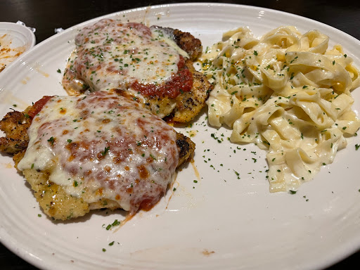 Carrabbas Italian Grill | 931 N State Rd 434, Altamonte Springs, FL 32714, USA | Phone: (407) 788-4222