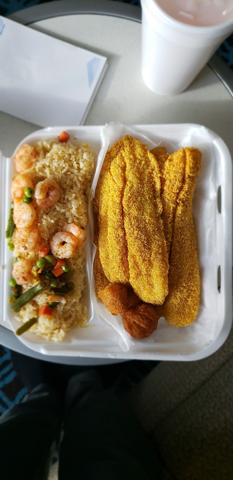 Wing & Fish | 216 NW Broad St # C, Fairburn, GA 30213, USA | Phone: (770) 892-4737