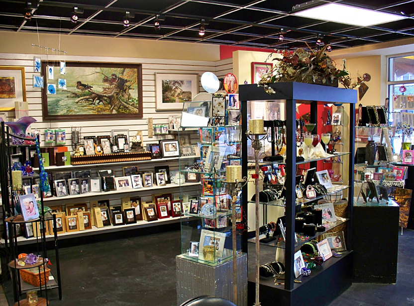 Frameworks Art and Frame | 5660 Mayberry Square E, Sylvania, OH 43560, USA | Phone: (419) 885-8787