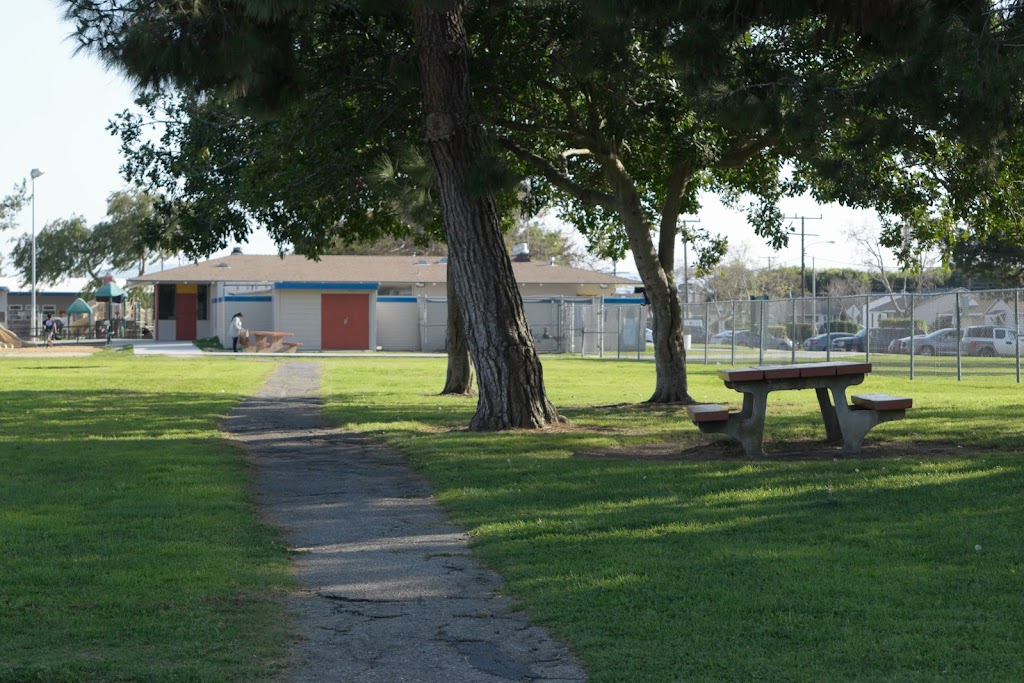 Bodger Park | 14900 Yukon Ave, Hawthorne, CA 90250, USA | Phone: (310) 676-2085