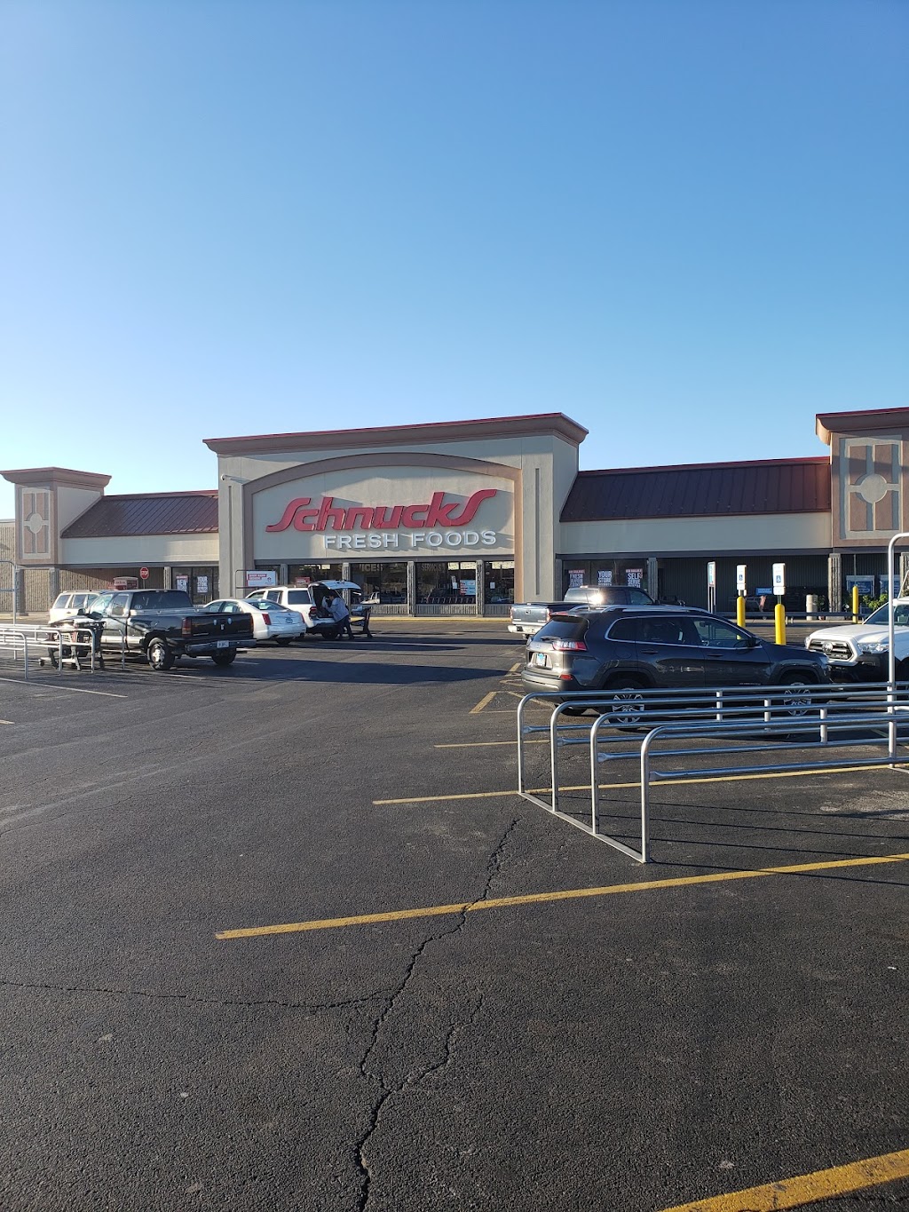 Schnucks Carlyle Ave | 800 Carlyle Ave, Belleville, IL 62221, USA | Phone: (618) 257-9130