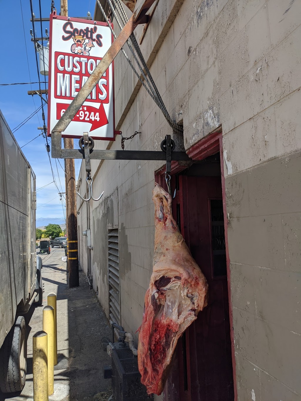 Scotts Custom Meats | 240 E 4th St A, Perris, CA 92570, USA | Phone: (951) 657-9244