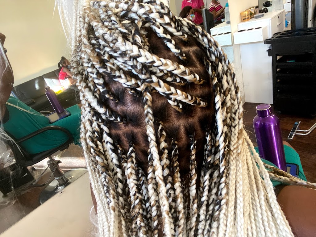 Bebes African Hair Braiding Salon | 206A Washington St, Dorchester, MA 02121, USA | Phone: (617) 901-7249