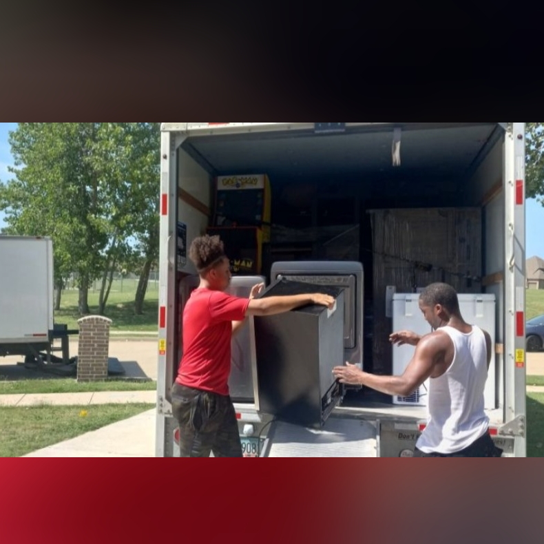 Blessed UP Movers LLC | 4004 Sioux Dr, McKinney, TX 75071, USA | Phone: (214) 374-9496