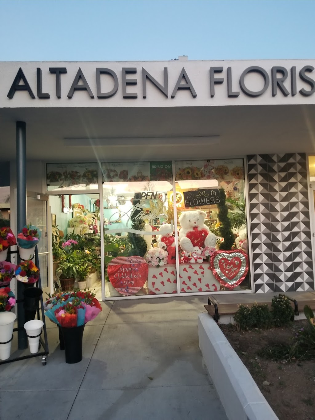 Altadena Florist | 2255 Lake Ave, Altadena, CA 91001, USA | Phone: (626) 798-9161