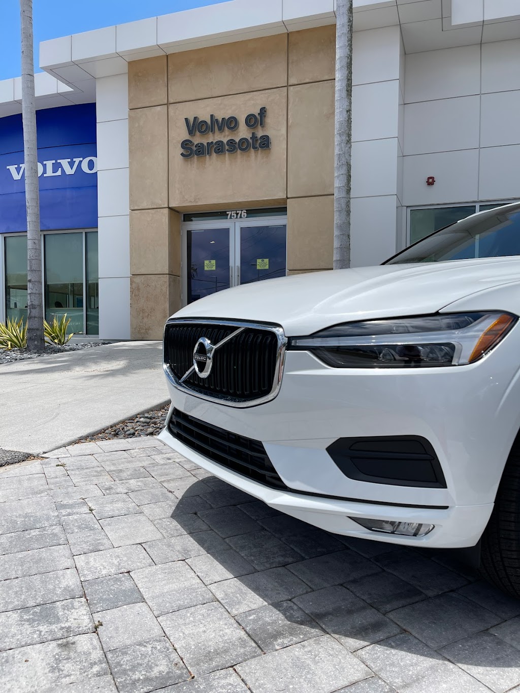 Volvo Cars Sarasota Service Department | 7576 S Tamiami Trail, Sarasota, FL 34231, USA | Phone: (941) 924-1212