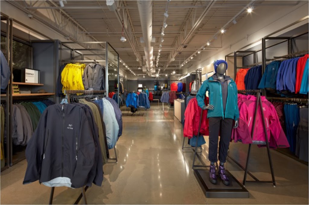 ARC’TERYX Outlet | Livermore | 2750 Livermore Outlets Dr, Livermore, CA 94551, USA | Phone: (925) 667-4187
