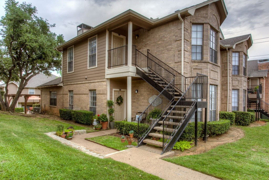 The Vineyards at Trophy Club Apartments | 1500 Plantation Oaks Dr, Trophy Club, TX 76262, USA | Phone: (817) 430-0122