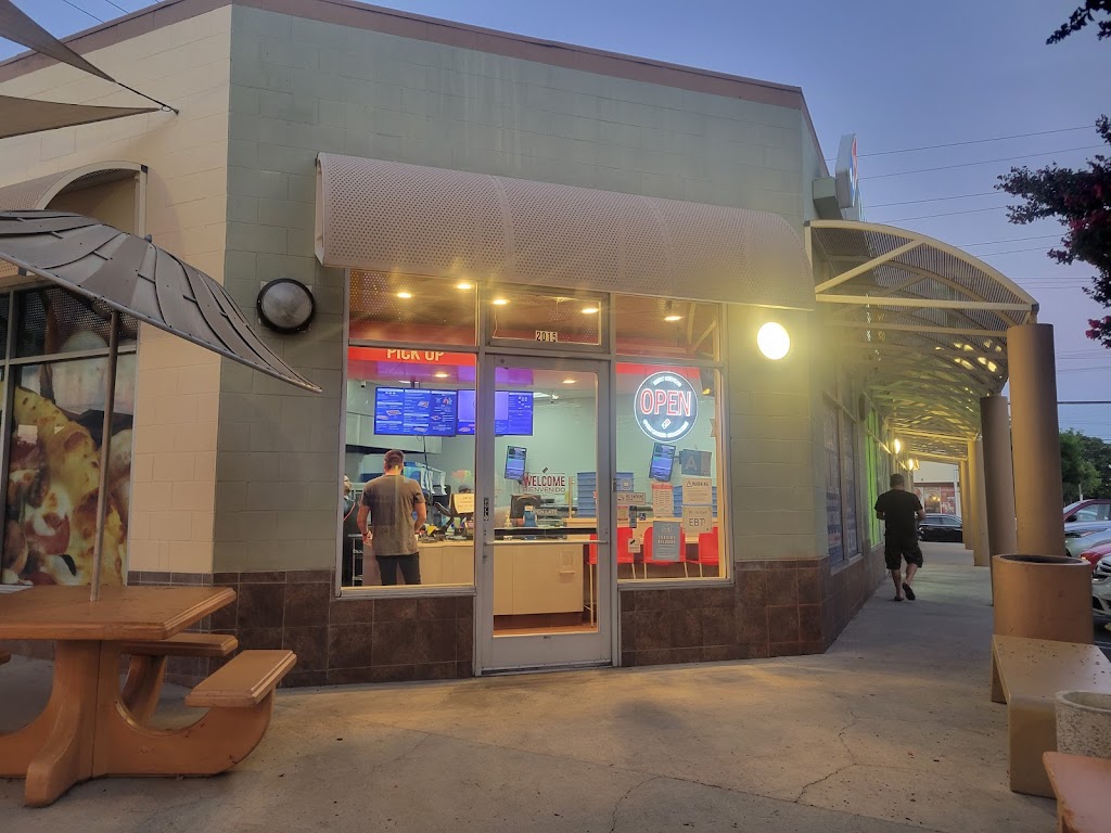 Dominos Pizza | 2015 N Hollywood Way, Burbank, CA 91505, USA | Phone: (818) 954-9600