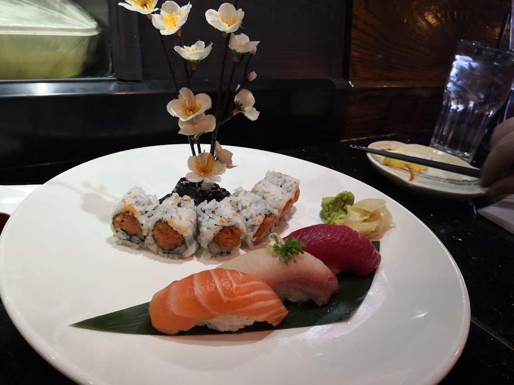 Mr. Fuji Sushi & Hibachi - Clifton Park | 19 Clifton Country Rd, Clifton Park, NY 12065, USA | Phone: (518) 383-5538