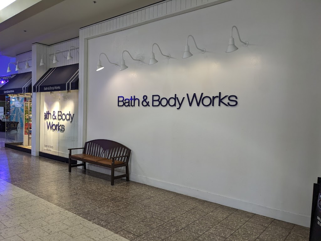 Bath & Body Works | 10401 US-441, Leesburg, FL 34788, USA | Phone: (352) 315-4001