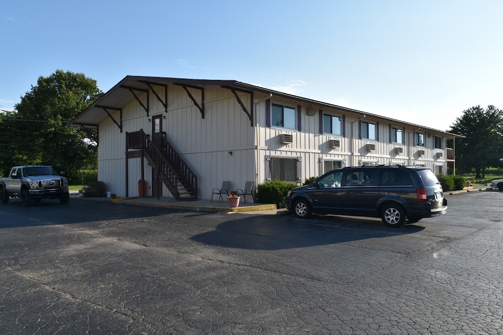 Countryside Inn | 8105 IL-127, Hillsboro, IL 62049, USA | Phone: (217) 532-6176