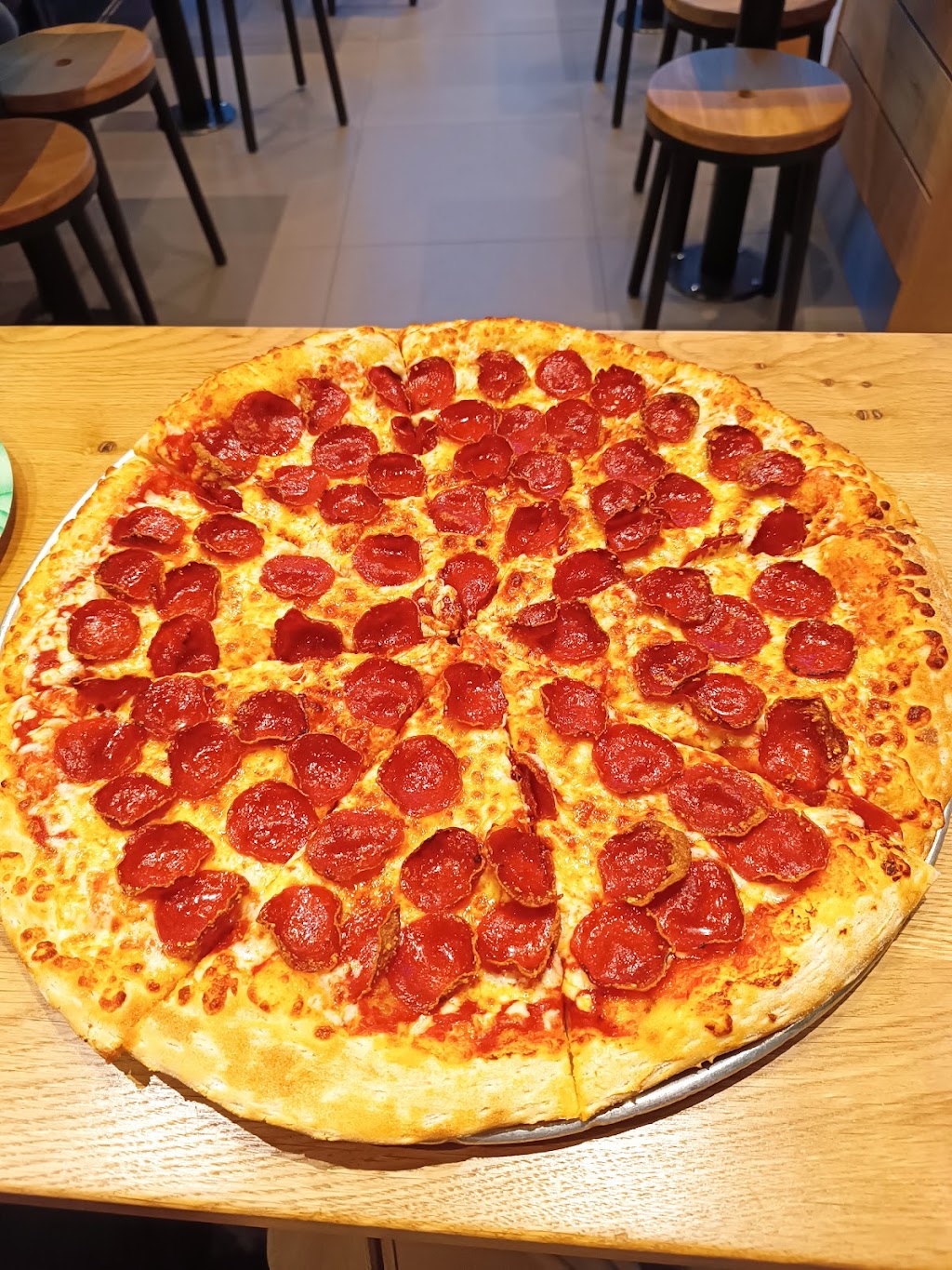 New York Pizza - ivm een verbouwing tijdelijk gesloten | Damrak 51, 1012 LL Amsterdam, Netherlands | Phone: 020 370 5165