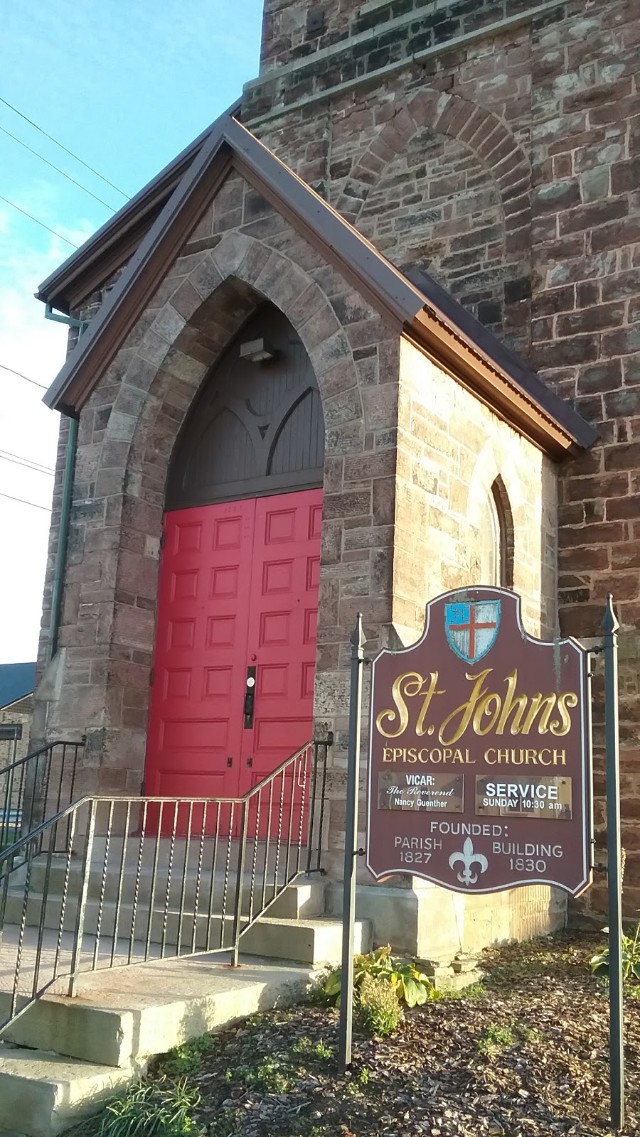 St Johns Episcopal Church | 200 E Center St, Medina, NY 14103, USA | Phone: (585) 798-3219