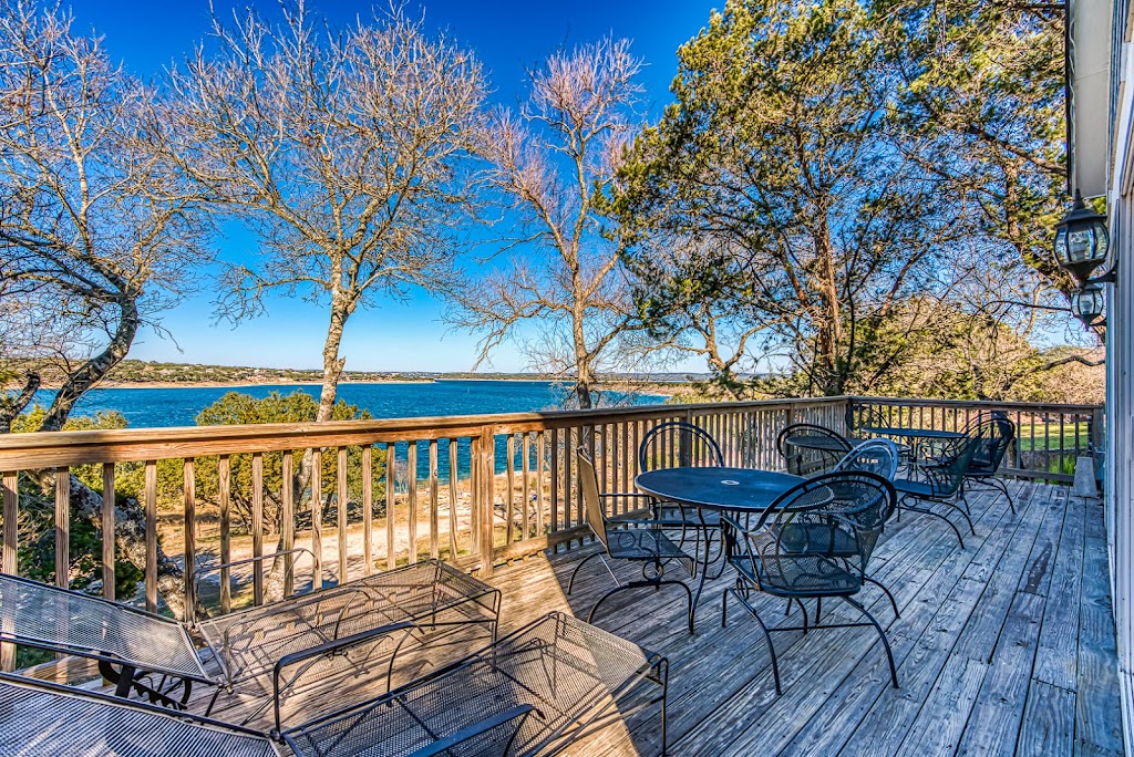 Vacation Canyon Lake Home Rentals | 913 Hillcrest Forest, Canyon Lake, TX 78133, USA | Phone: (210) 313-1010