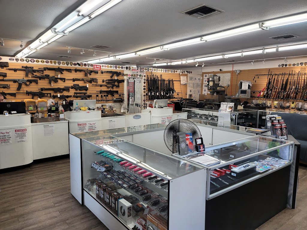 Highland Guns | 2600 E Highland Ave Suite A, Highland, CA 92346, USA | Phone: (909) 862-3434