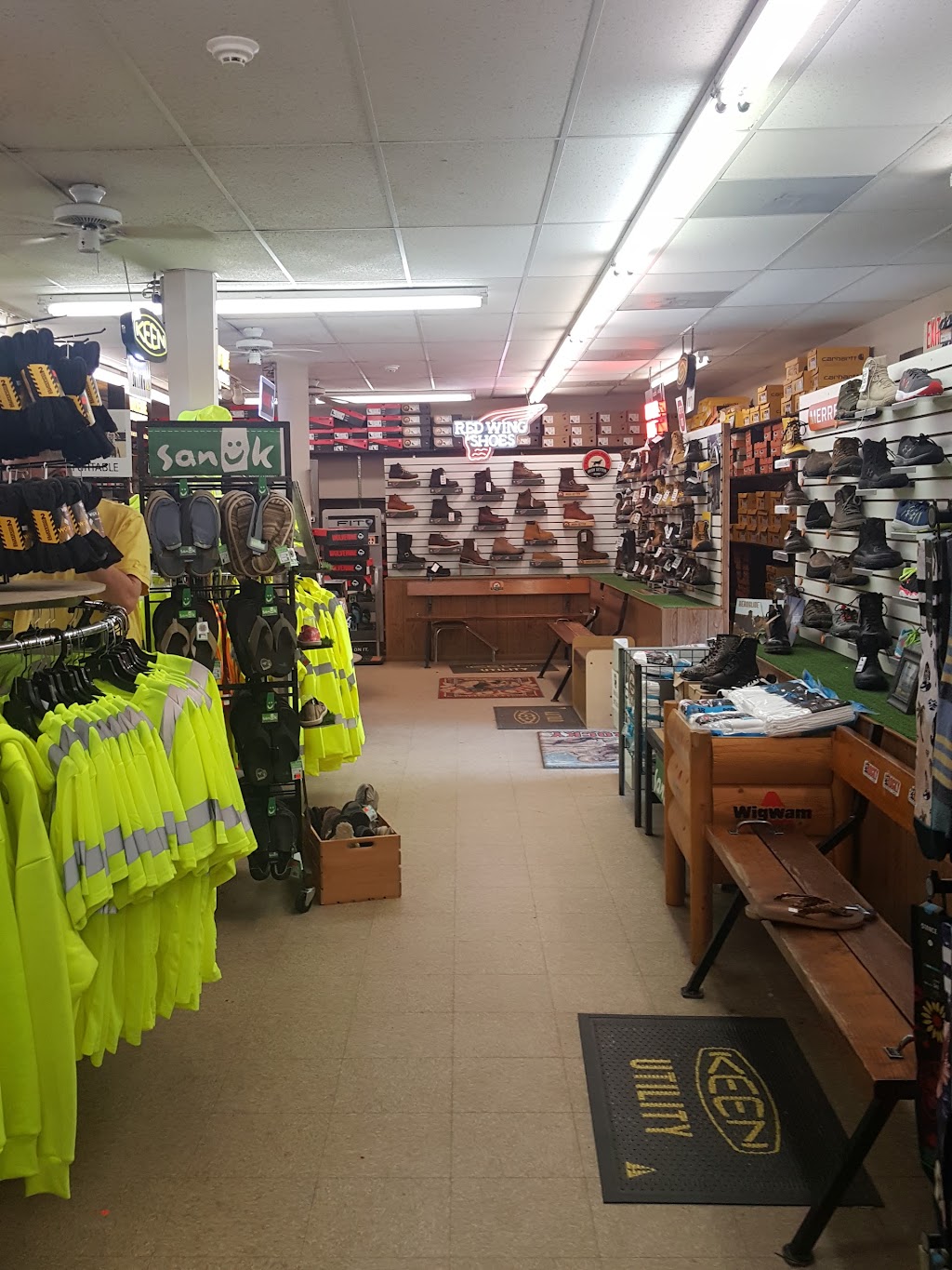 Bills Work Clothing | 2369 NJ-34, Manasquan, NJ 08736, USA | Phone: (732) 528-6828