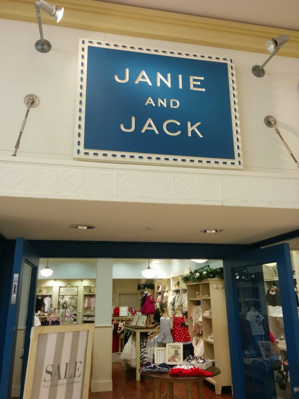 Janie and Jack | 7101 Democracy Blvd Space #2480, Bethesda, MD 20817, USA | Phone: (301) 365-2222