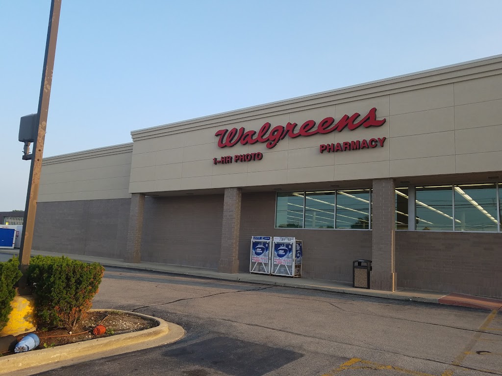 Walgreens | 21 Rand Rd, Des Plaines, IL 60016, USA | Phone: (847) 827-9659