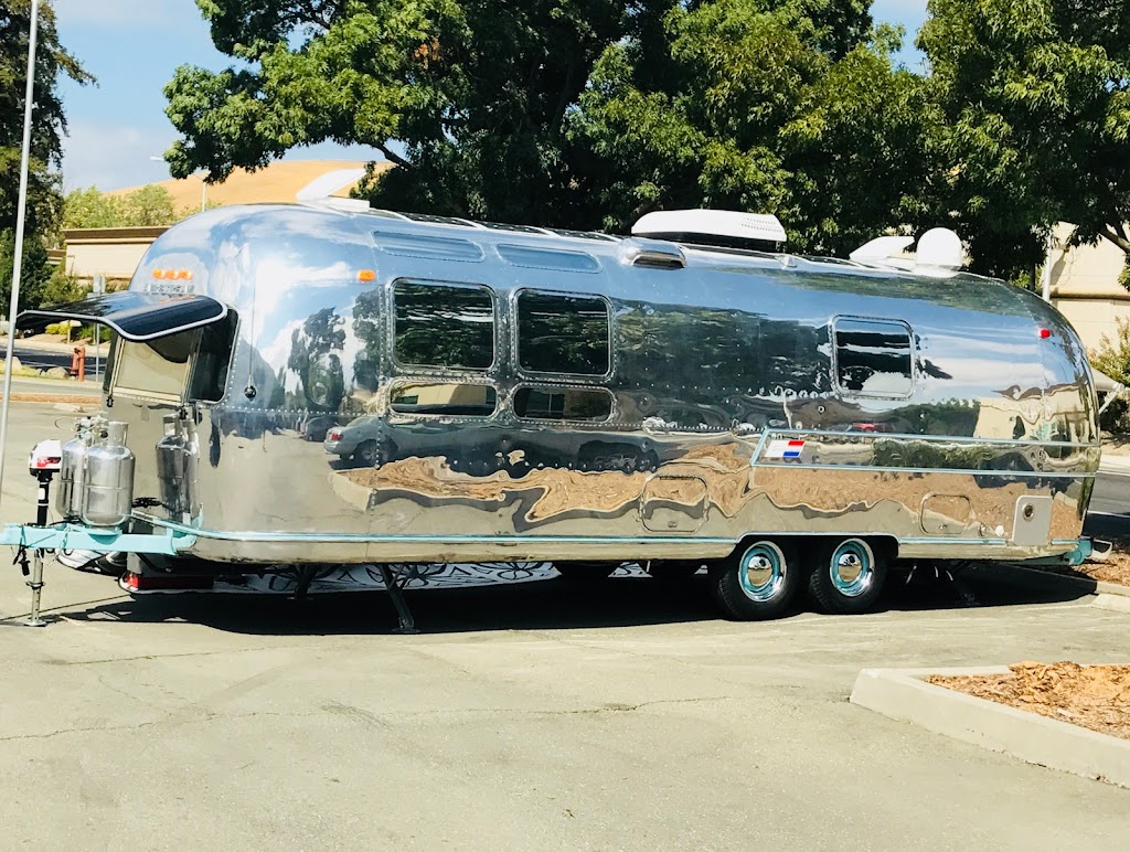 Artistic Airstreams | 24436 S Hwy 99 E, Canby, OR 97013, USA | Phone: (503) 266-2600