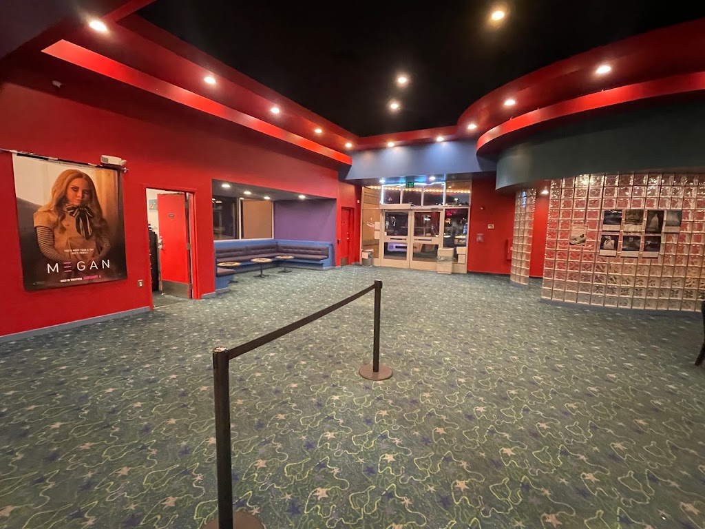 Desert Sky Cinema | 70 Duval Mine Rd, Sahuarita, AZ 85629, USA | Phone: (520) 393-1212