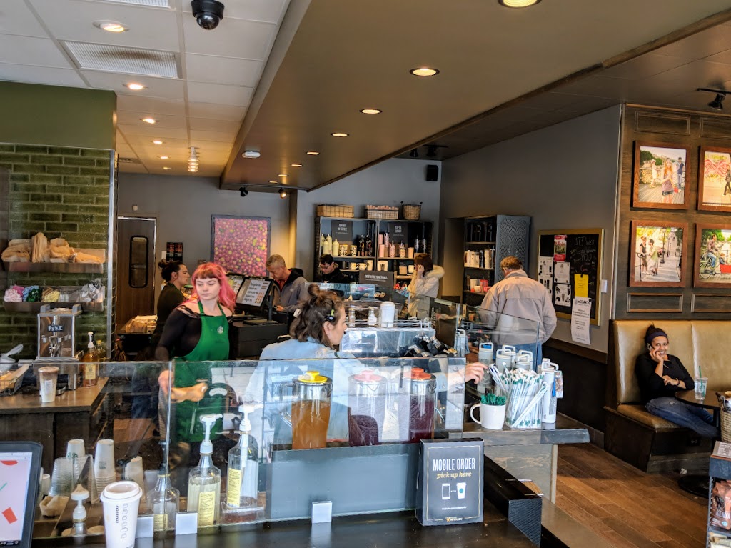 Starbucks | 17810 W Center Rd, Omaha, NE 68130, USA | Phone: (402) 697-7480