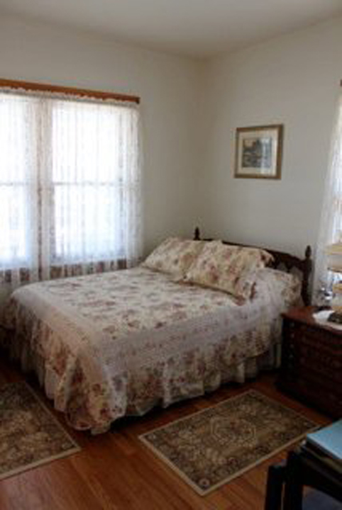 Normas Nook Bed And Breakfast | 710 Hawthorne Ave, Crete, NE 68333, USA | Phone: (402) 826-4148