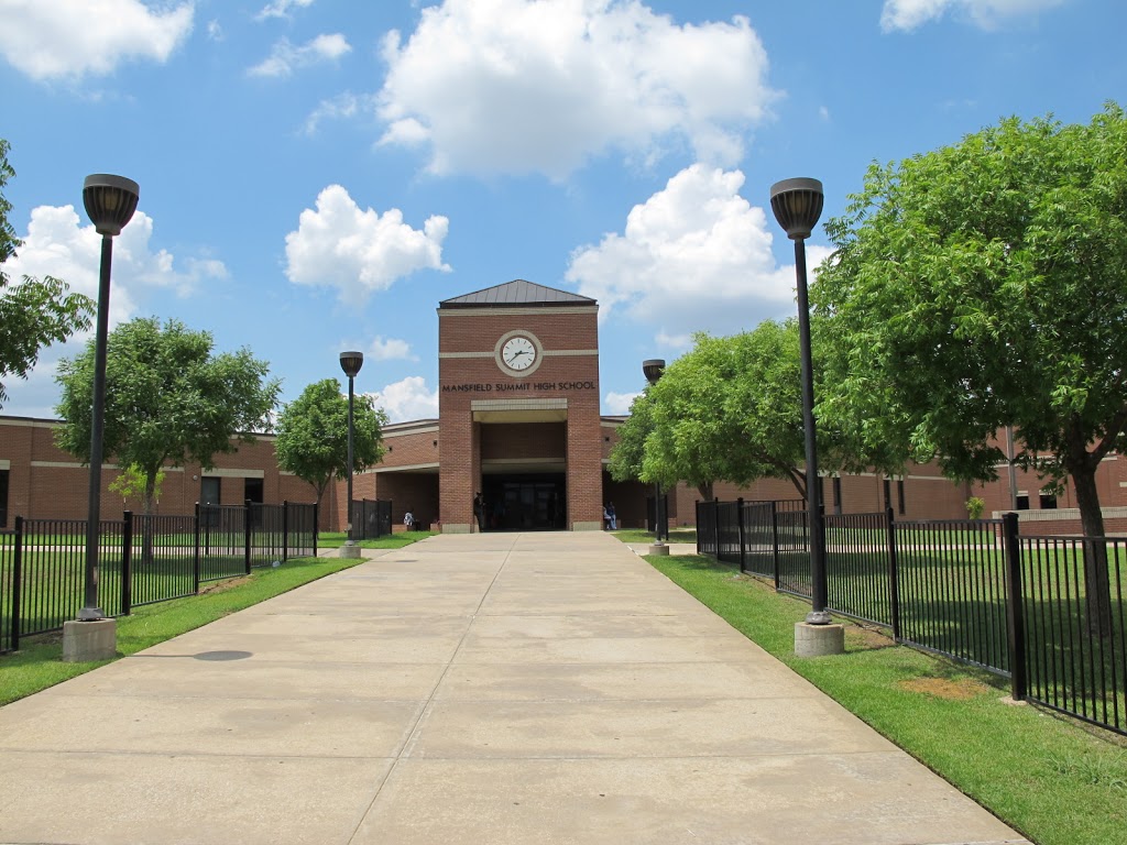 Summit High School | 1071 Turner Warnell Rd, Arlington, TX 76001, USA | Phone: (682) 314-0800