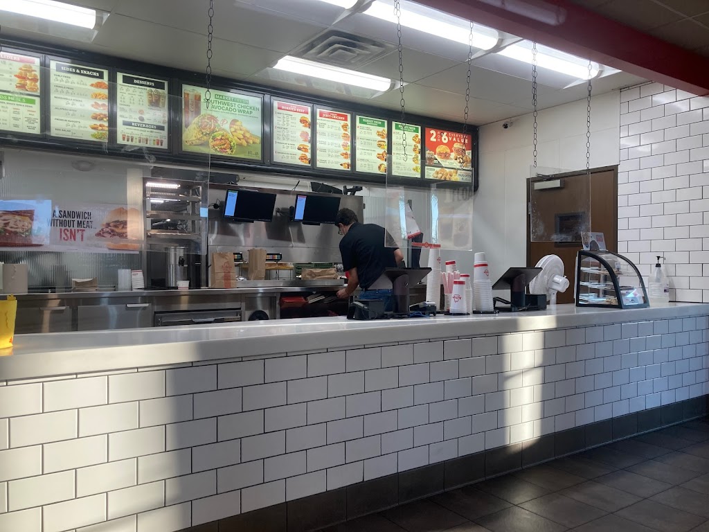 Arbys | 119 E Baseline Rd, Phoenix, AZ 85040, USA | Phone: (602) 268-0910