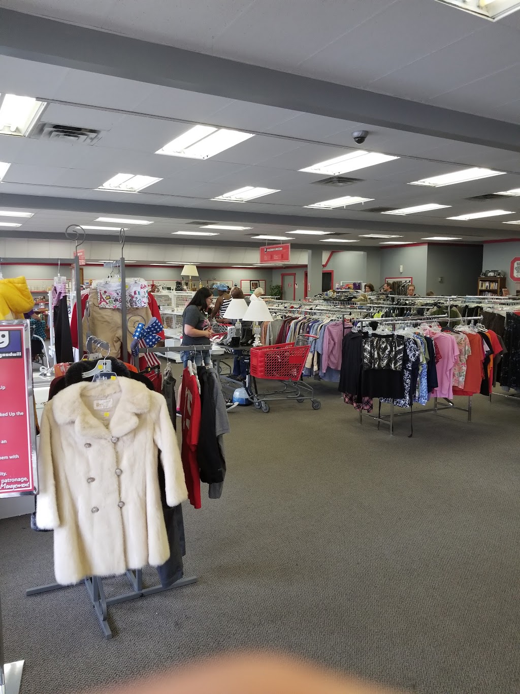 Goodwill | 1771 Hill Rd N, Pickerington, OH 43147, USA | Phone: (614) 751-3766