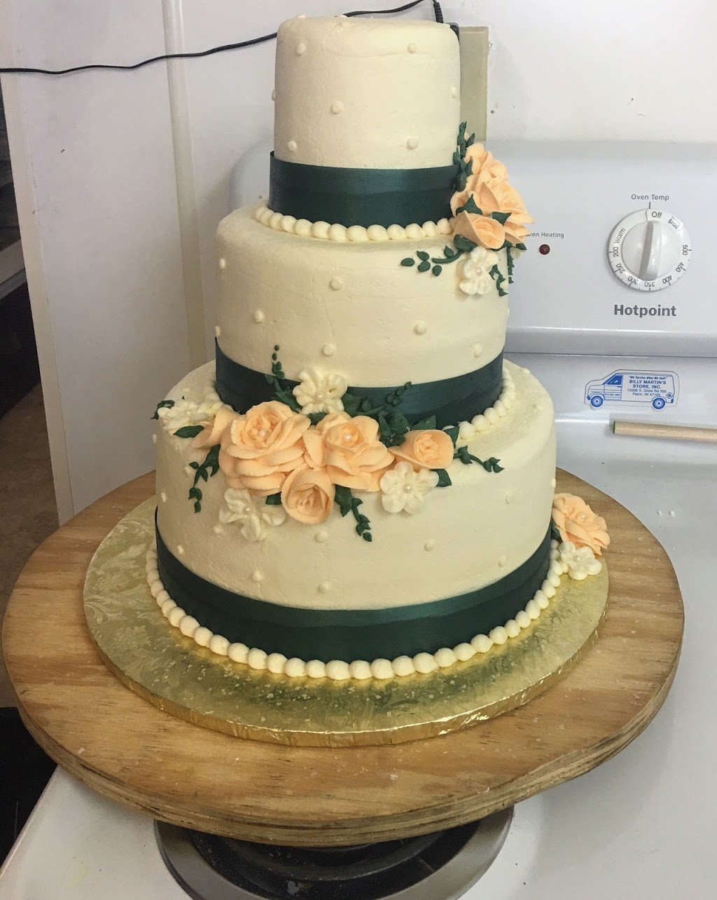 Sandys Custom Cakes | 414 E Water St, Borden, IN 47106, USA | Phone: (812) 967-3909