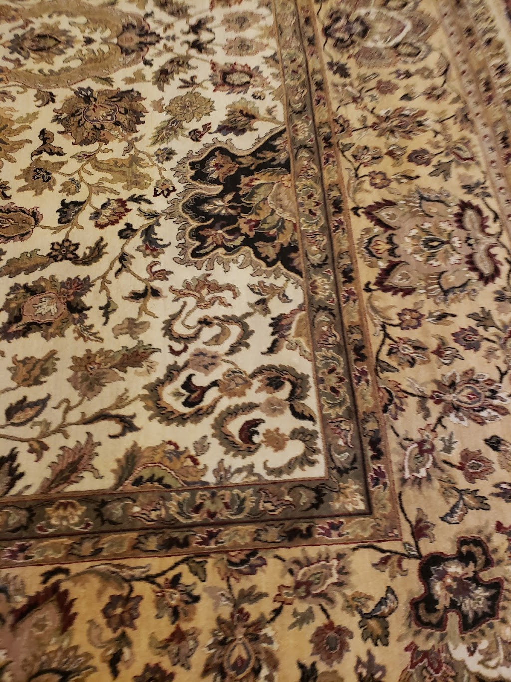 Abu Rugs & Home | 5626 Riverdale Dr, Jamestown, NC 27282, USA | Phone: (336) 454-7771