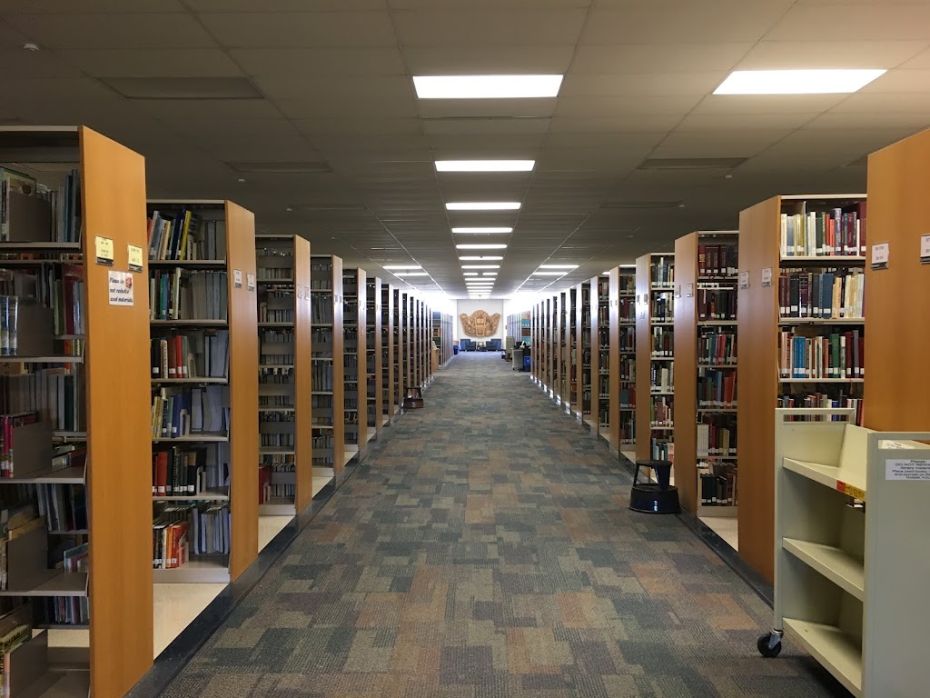 Rincker Memorial Library | 12800 N Lake Shore Dr, Mequon, WI 53097, USA | Phone: (262) 243-4330