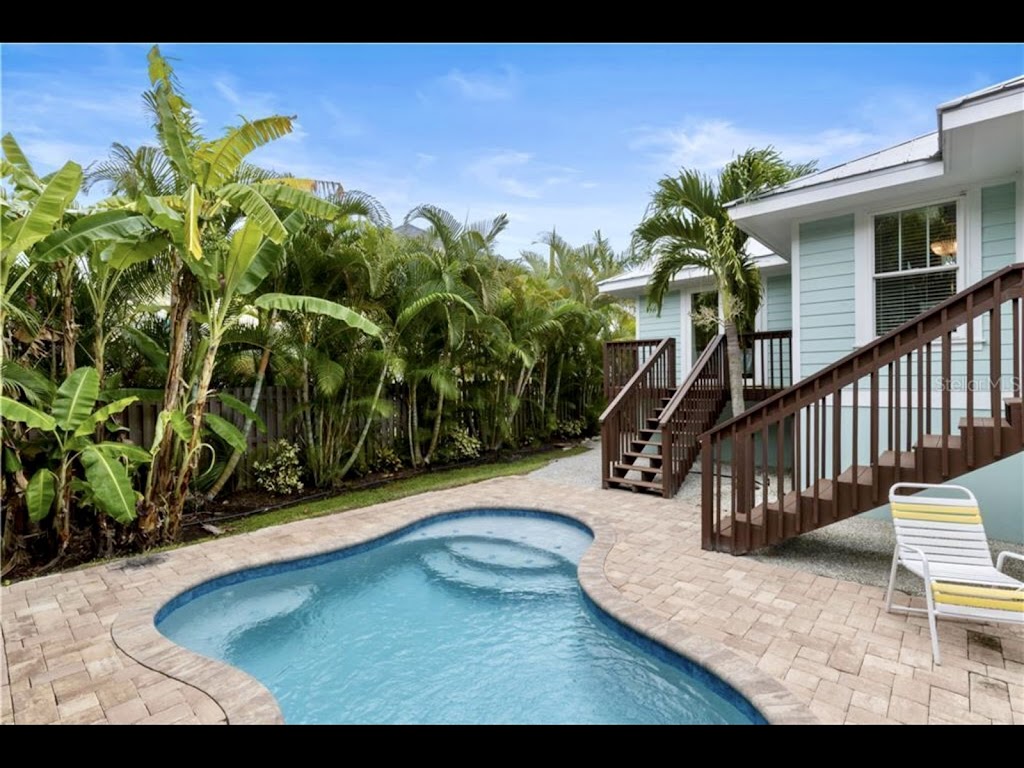 Azure Bliss Vacation Rental | 304 60th St # B, Holmes Beach, FL 34217, USA | Phone: (941) 702-6069