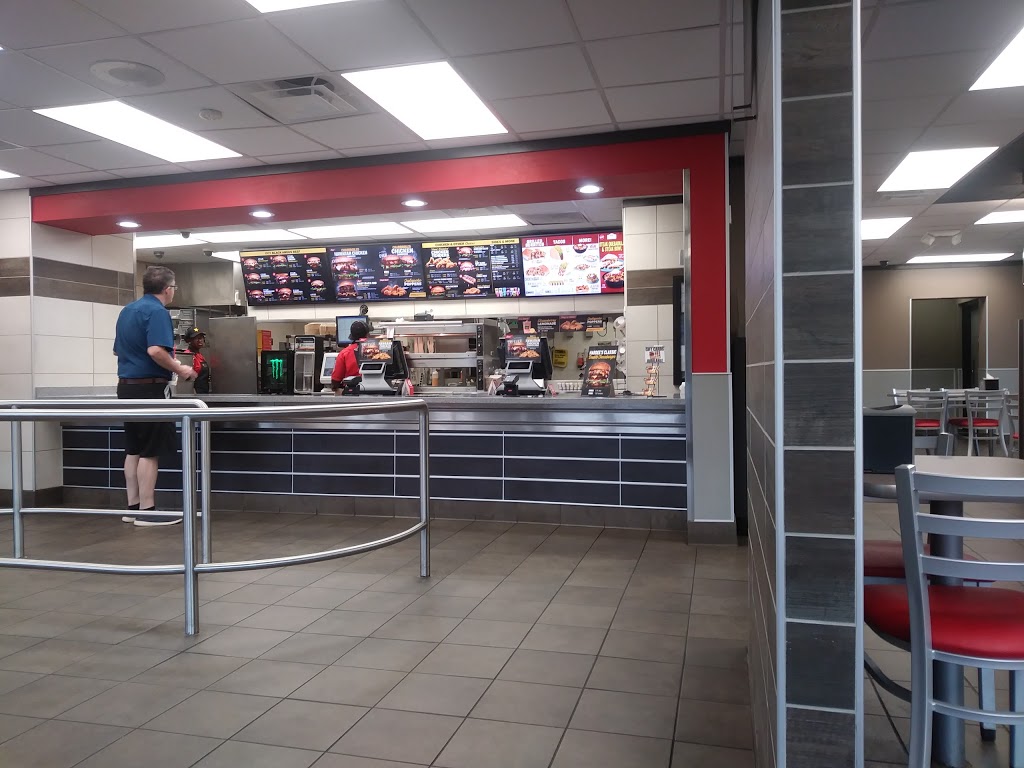 Hardees | 1449 Montgomery Hwy, Vestavia Hills, AL 35216 | Phone: (205) 822-0947