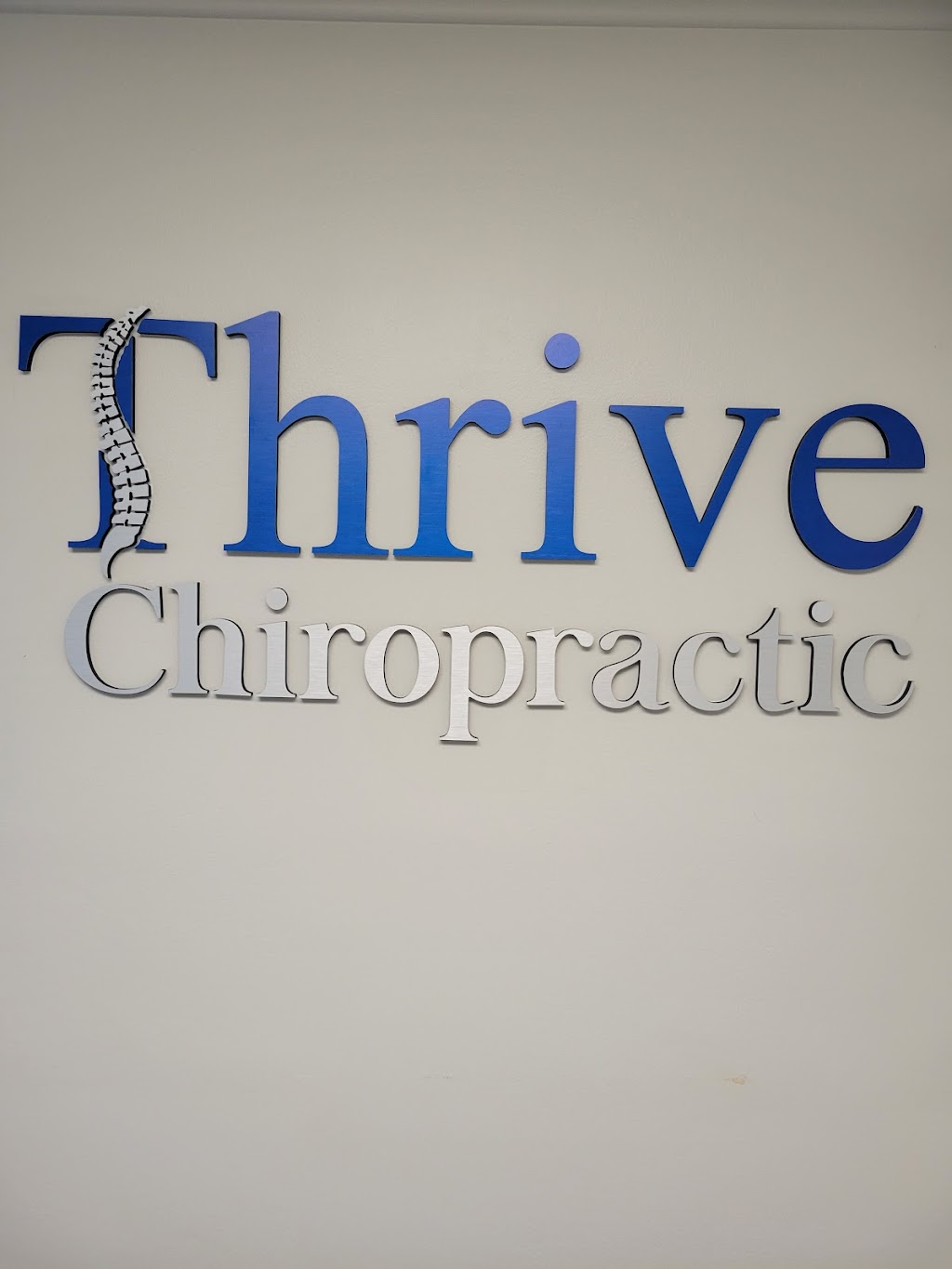 Thrive Chiropractic Clinic | 400 W Roosevelt Rd suite #200, Wheaton, IL 60187, USA | Phone: (630) 923-5484