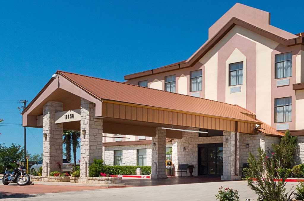 Quality Inn & Suites | 18658 I-35 South, Buda, TX 78610, USA | Phone: (512) 295-4559