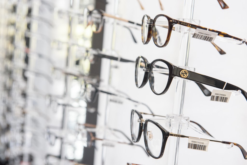 Rogienski EyeCare | 16541 Pointe Village Dr #111, Lutz, FL 33558, USA | Phone: (813) 852-0000