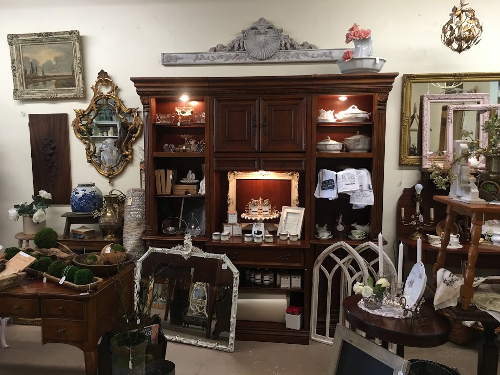 Patriot House Antiques Collectibles and Gifts | 5827 N Oracle Rd, Tucson, AZ 85704, USA | Phone: (520) 268-8187