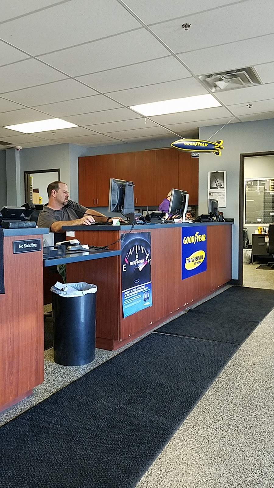 Cowser Tire and Service | 1700 NE Loop 820, Fort Worth, TX 76106, USA | Phone: (817) 625-8473